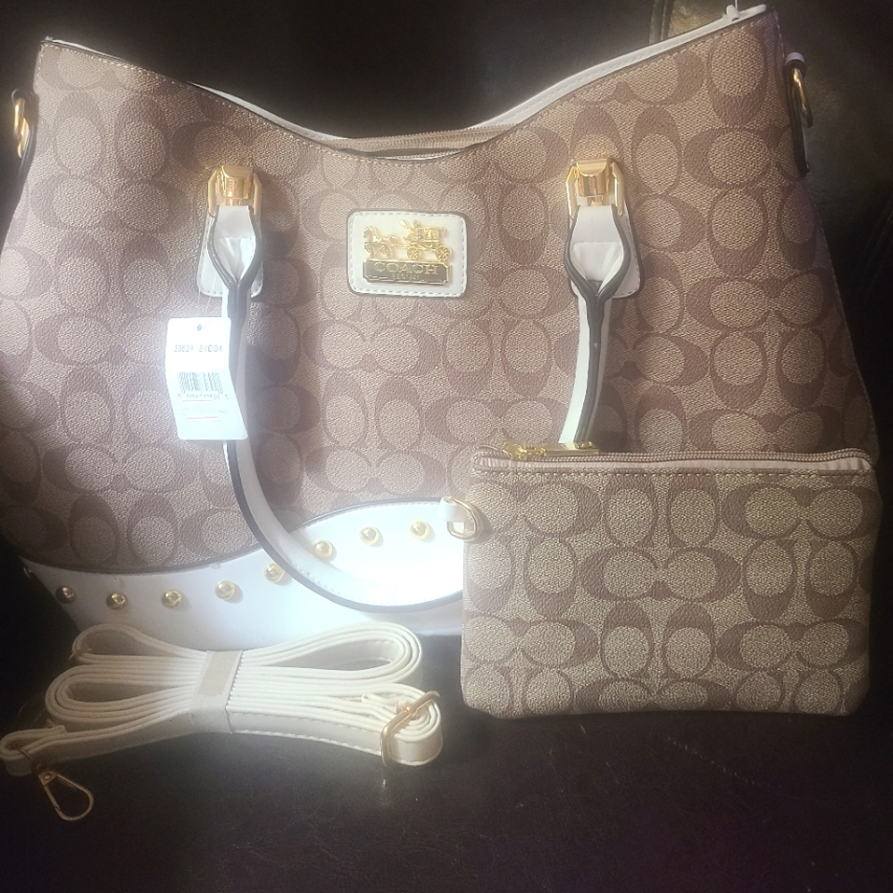 NWT purse with cosmetic bag
